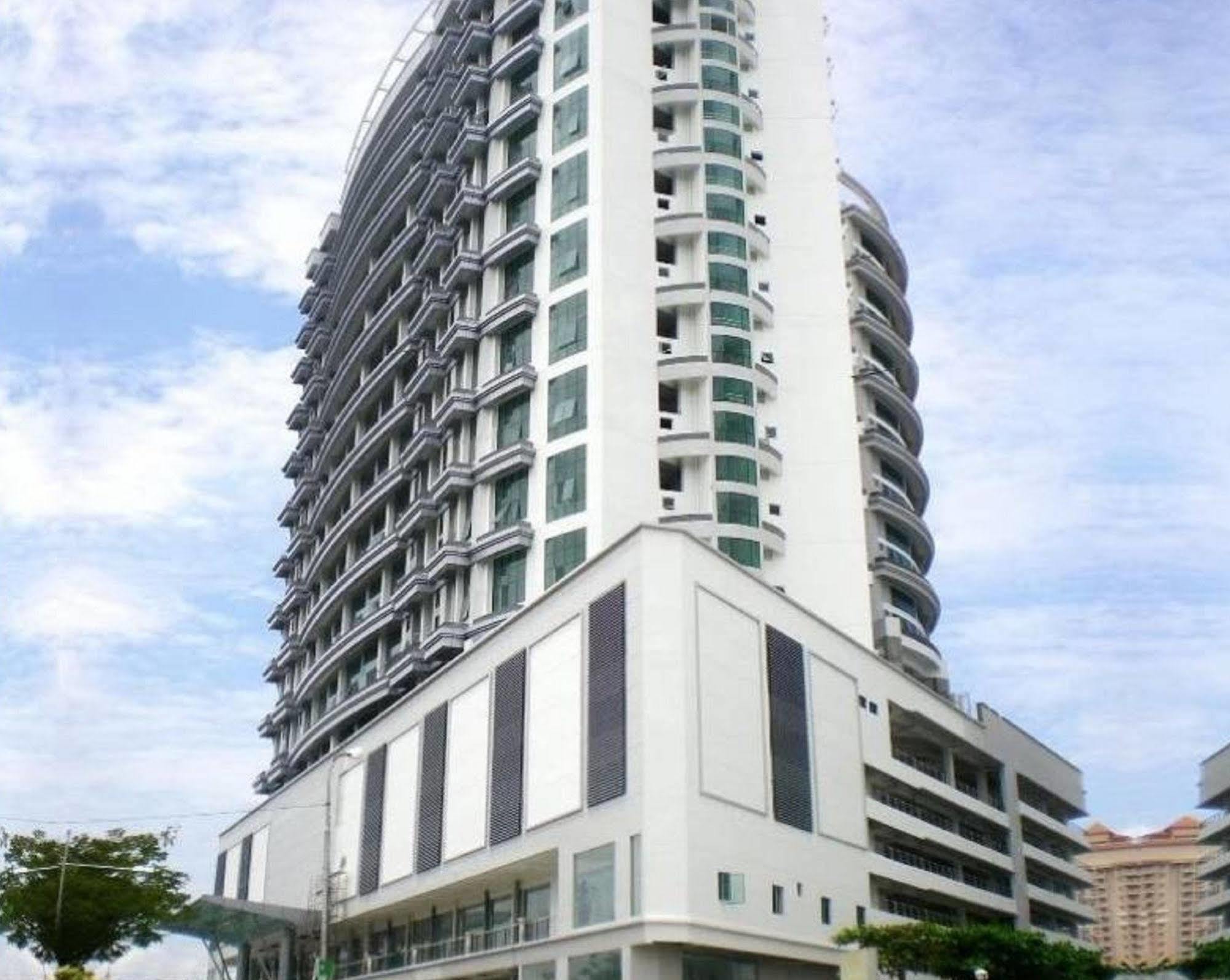 The Ceo Duplex Soho Suite Bayan Lepas Exterior foto